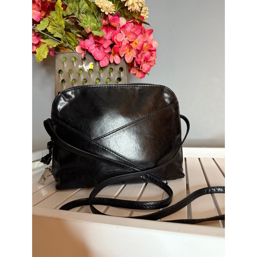 Hobo International Domed LeatherCrossbody bag EUC